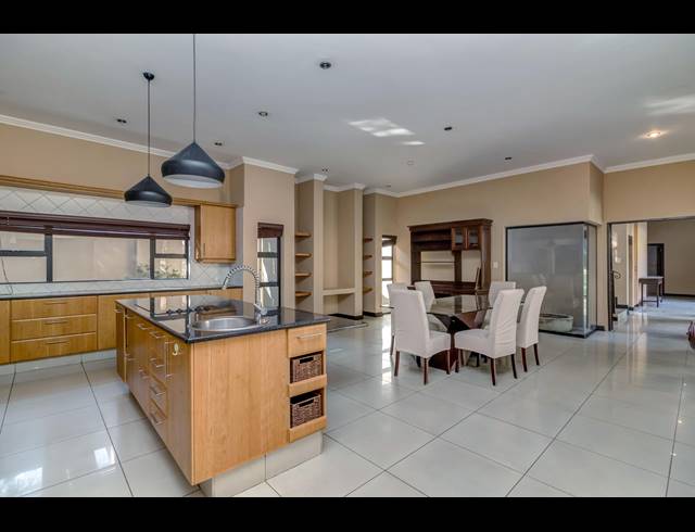 4 BEDROOM HOUSE FOR SALE IN DAINFERN VALLEY ESTATE